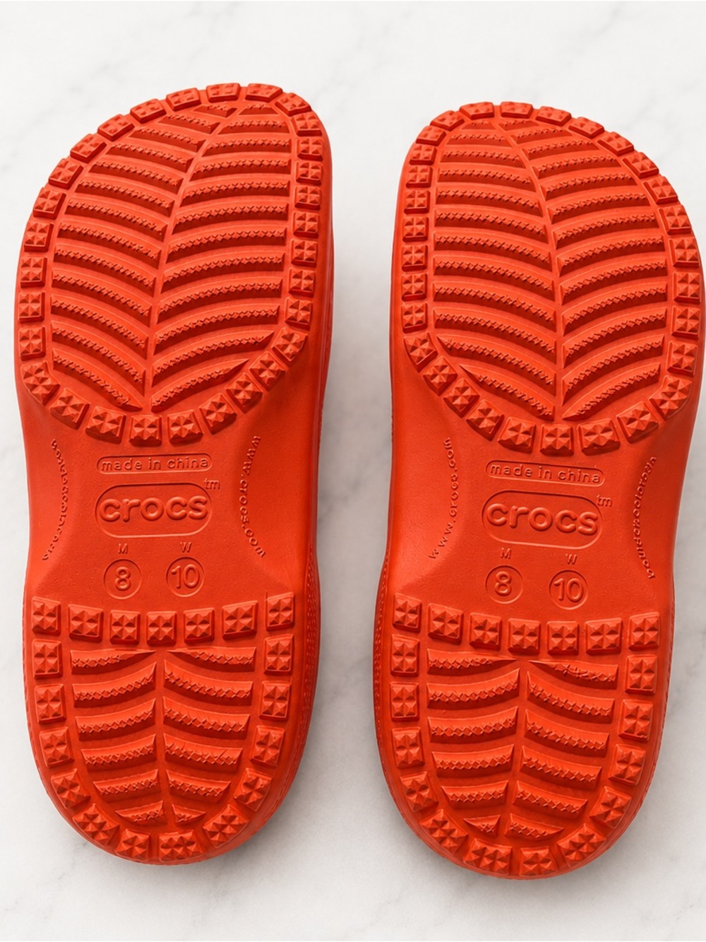 CROCS - Disney Orange Bird Womens Size 10 Mens Size 8 - Picture 3 of 3